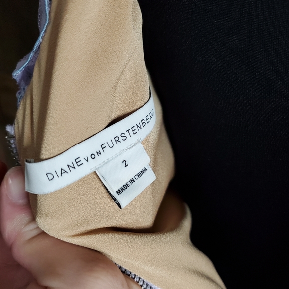 Diane von Furstenberg Lace Shift Dress - Picture 4 of 5